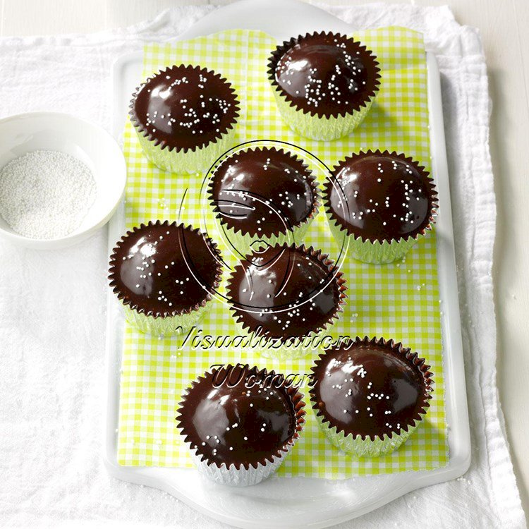 Chocolate-Glazed Cupcakes