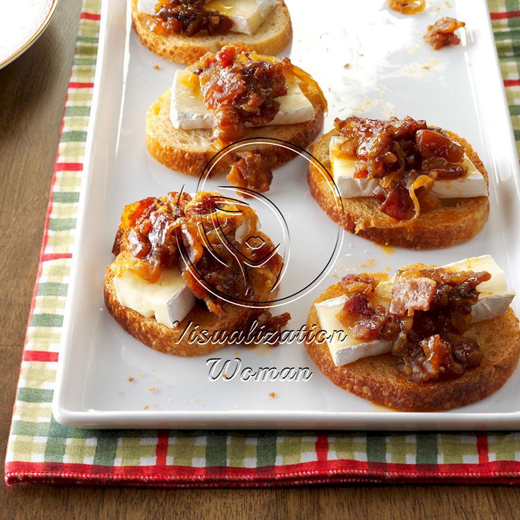 Brie Appetizers with Bacon-Plum Jam