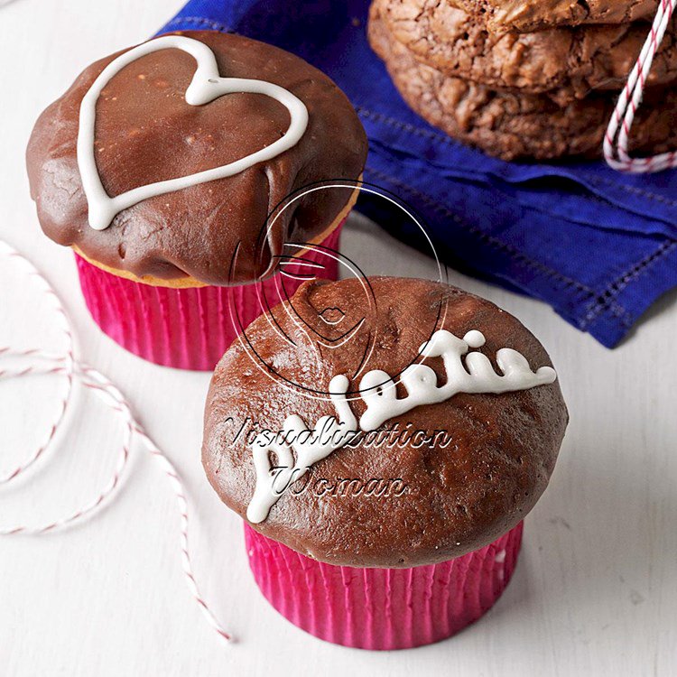 Chocolate Cream Cupcakes