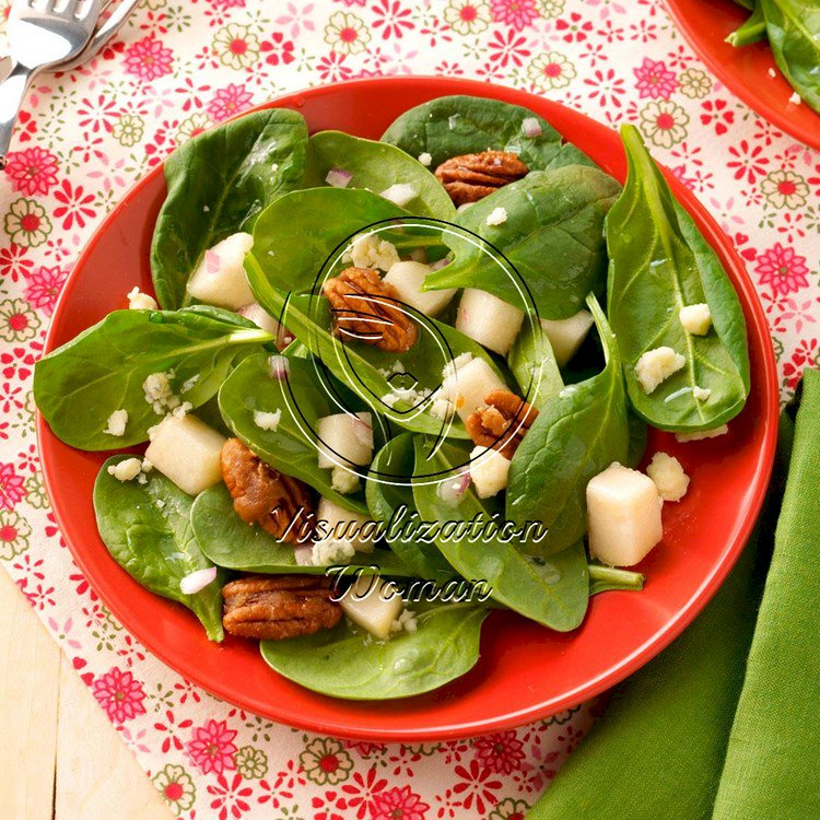 Spinach Salad with Pears & Candied Pecans