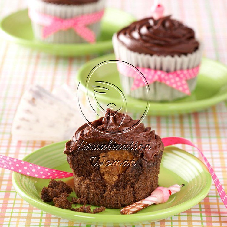 Peanut Butter Chocolate Cupcakes