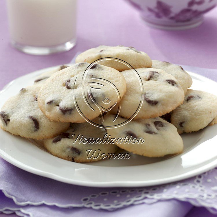 Kris Humphriesâ€™ Momâ€™s Small Chocolate Chip Butter Cookies